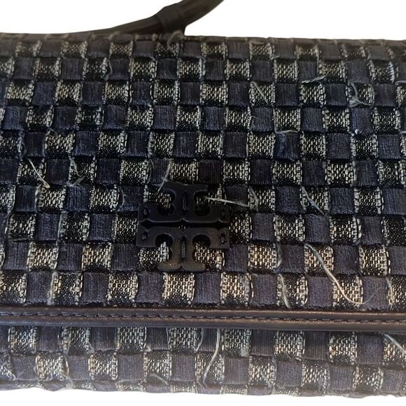 Tory Burch Thea Denim Navy Woven Flat Wallet Crossbody Bag NWT - Picture 5 of 11